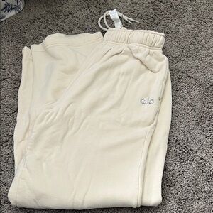 Alo Sweatpants